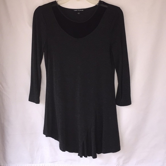 Cable & Gage Asymmetrical top - Picture 2 of 7